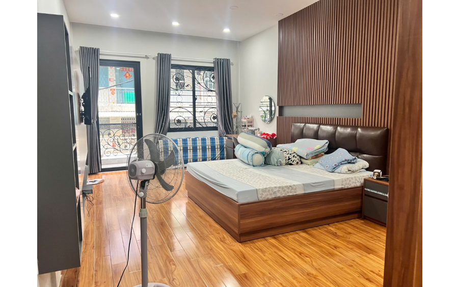 NHÀ MỚI Ở NGAY ĐBP Q3 CN 61M 4PN XE HƠI NGỦ TRONG NHÀ NHỈNH 15TỶ